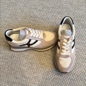 Veronica Beard Valentina Women’s Sneakers
Chiffon and cacao 
8.5